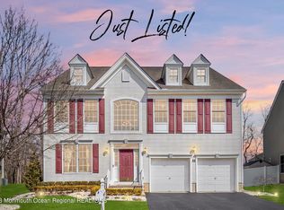 32 Springhouse Cir, Manalapan, NJ 07726