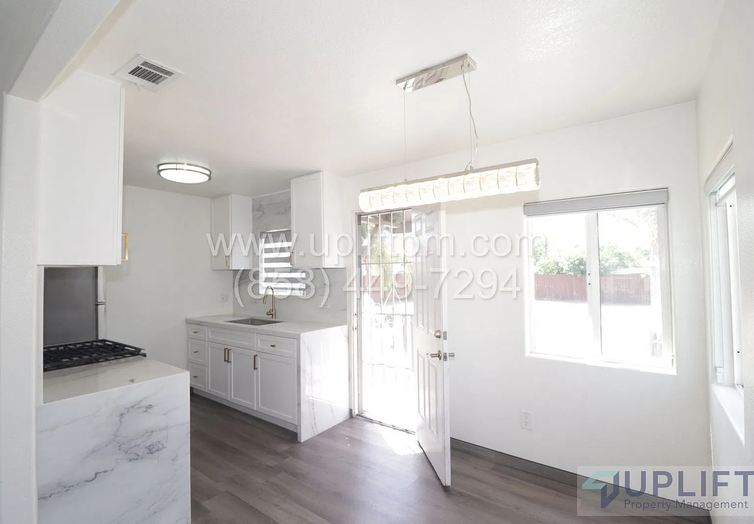 3 bed, 2.0 bath, 992 sqft, $3,200 — Photo 4
