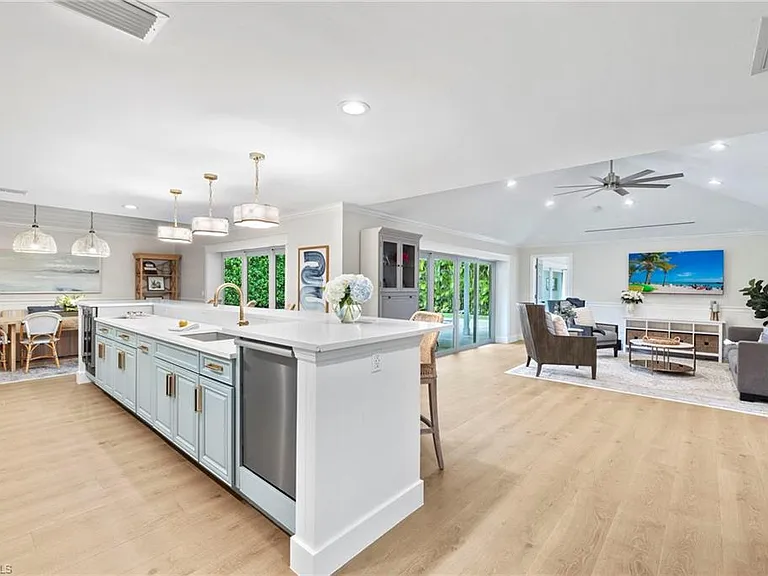 765 High Pines Dr — Photo 5