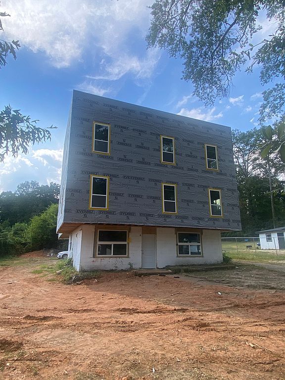 4645 White City Rd - Property Image