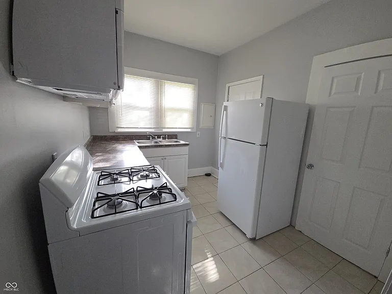 1339 Lee St — Photo 7