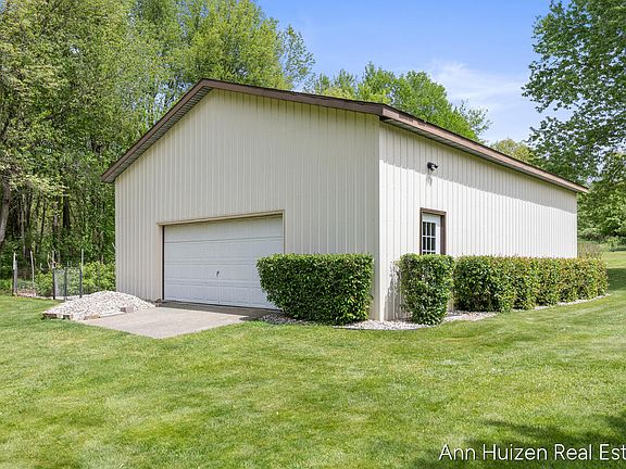 5th image of 6240 Sunfish Lake Ave NE