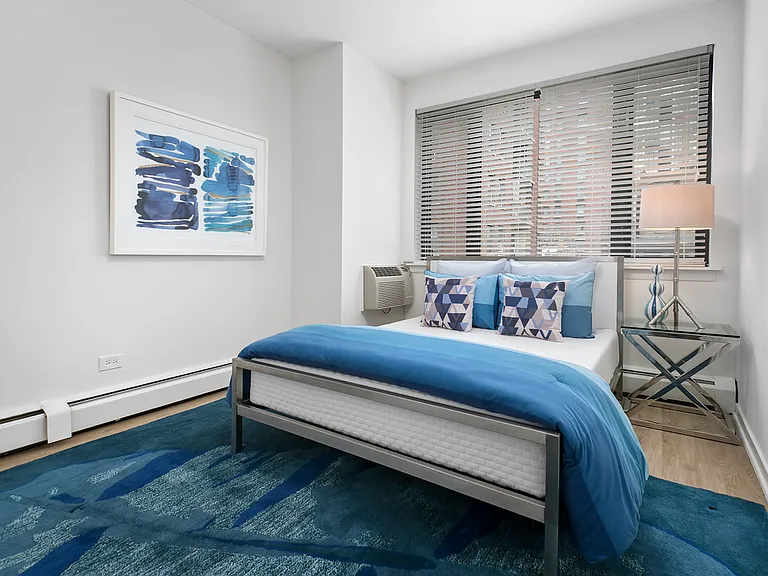 20 E. Scott Street — Photo 8