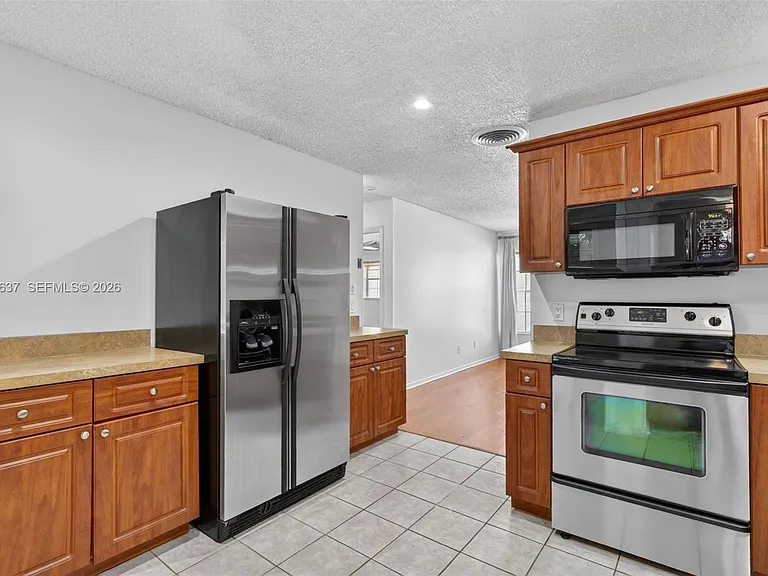 2240 NE Rustic Way — Photo 5