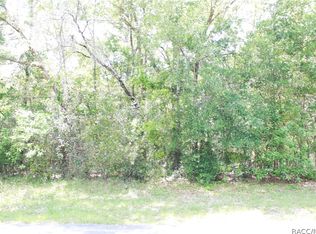 8518 N Titleist Dr, Citrus Springs, FL 34434