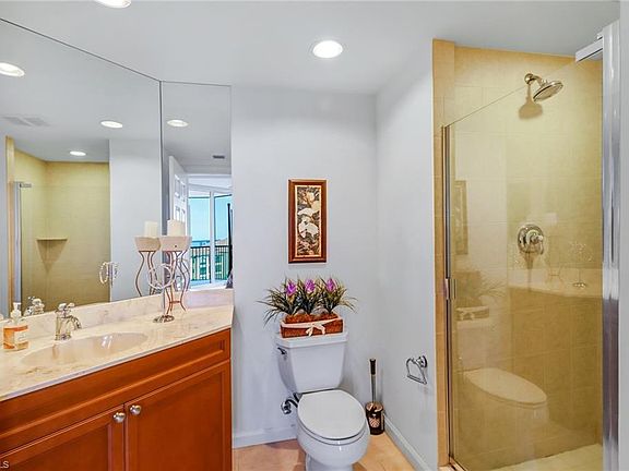 4th image of 23540 Via Veneto Blvd Unit 804