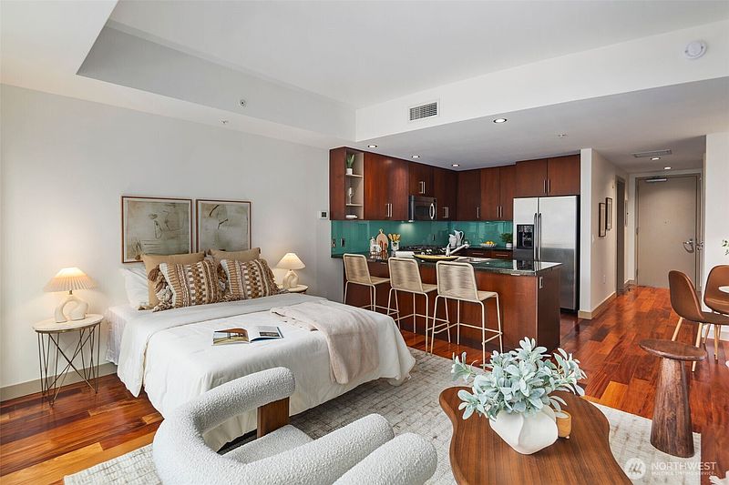 5th image of 900 Lenora Street #W702