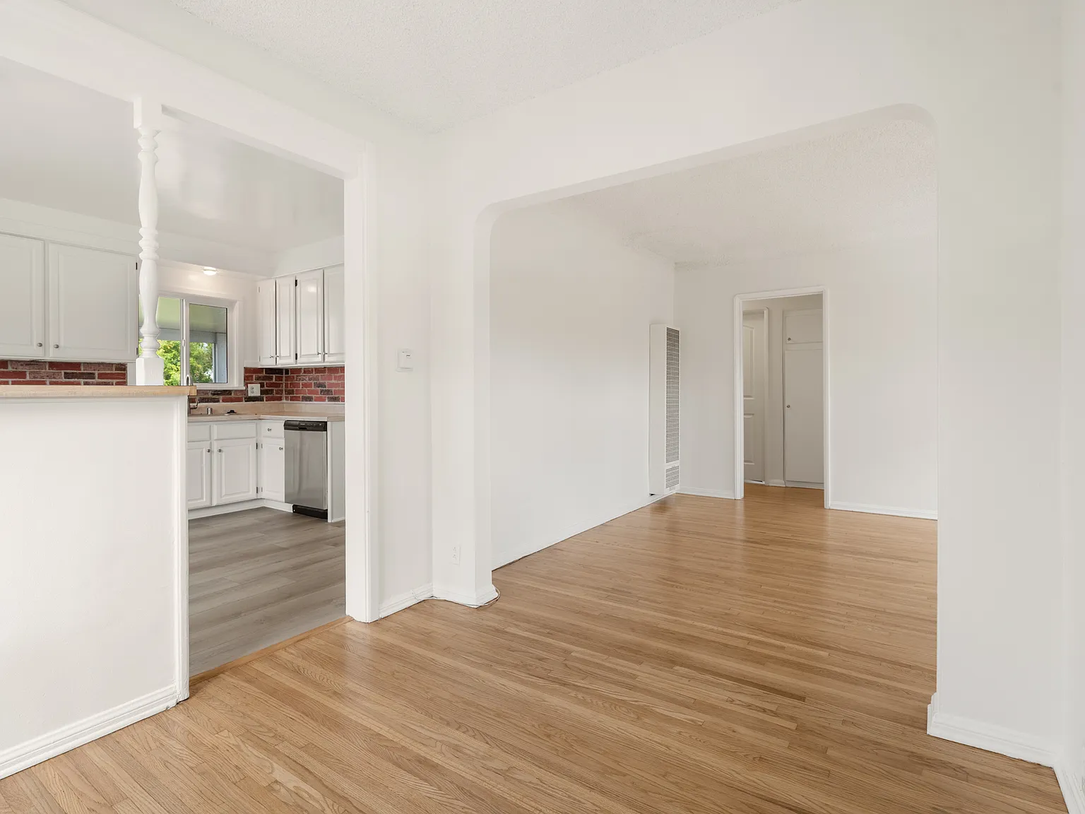 7869 Croydon Avenue, Westchester, CA, USA — Photo 4