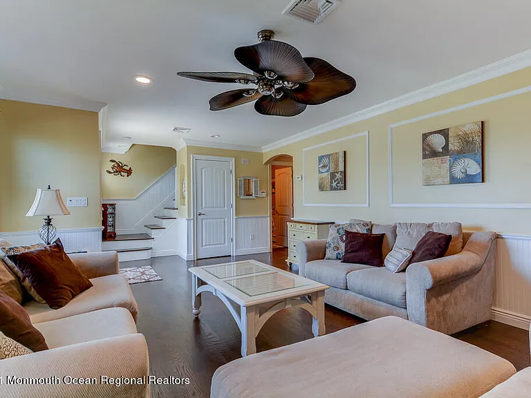 1603 Lake Ave — Photo 6