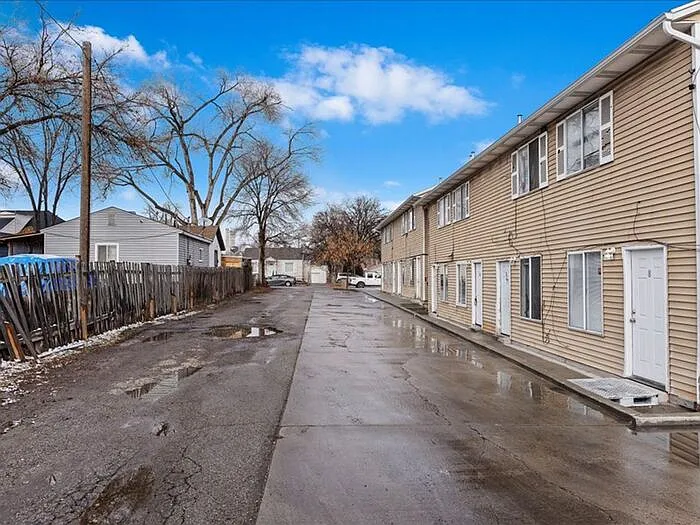 1211 W Iola Ave #6 — Photo 5
