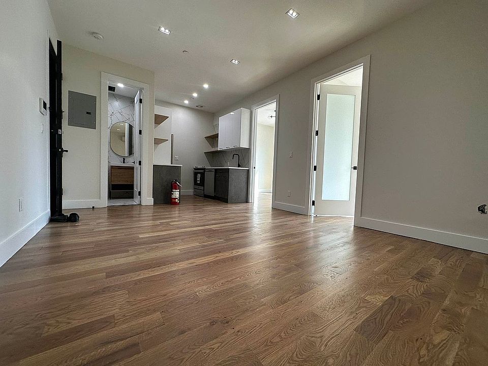 1st image of 177 Montrose Ave APT 3A