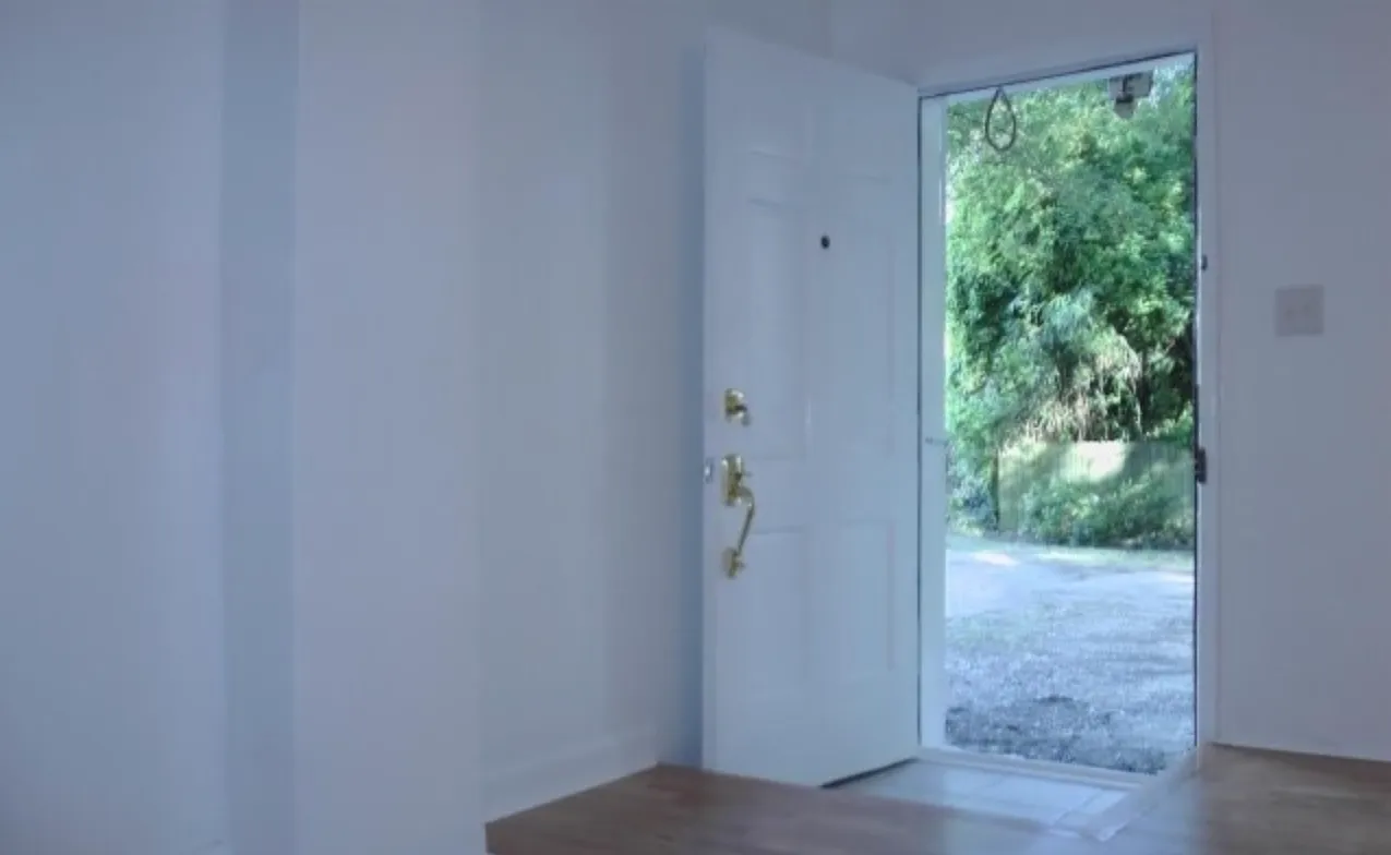2 bed, 958 sqft, $1,100 — Photo 2