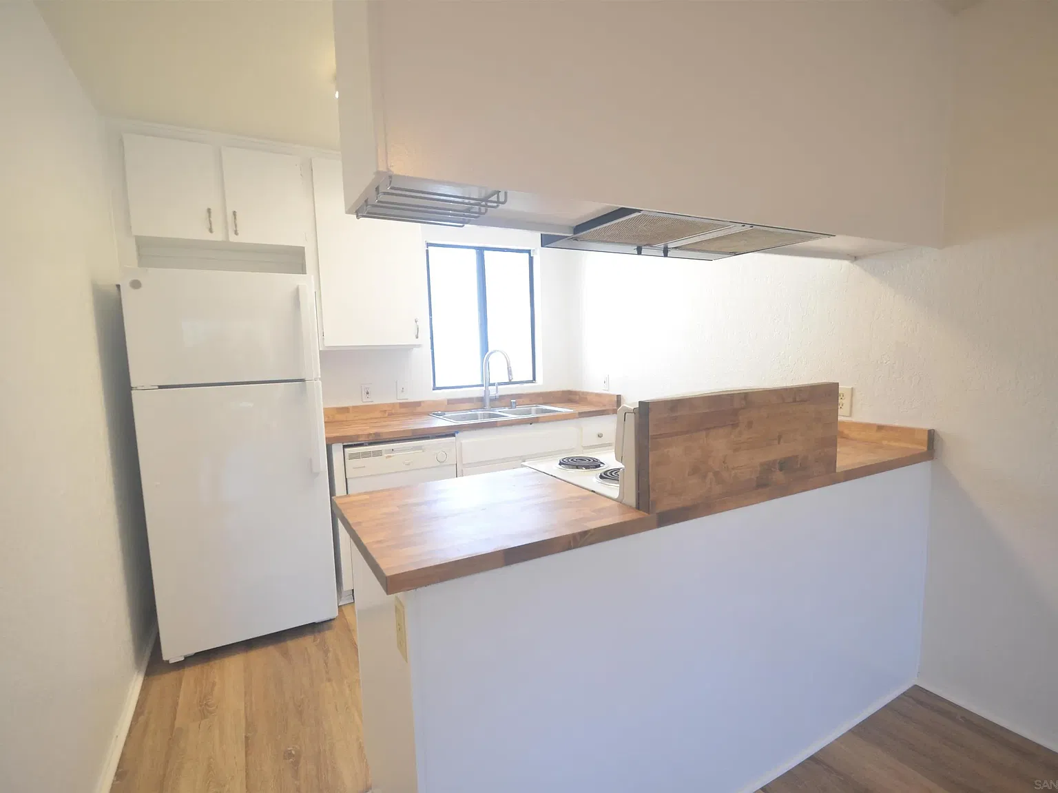 1 bed, 1.0 bath, 719 sqft, $2,500 — Photo 2