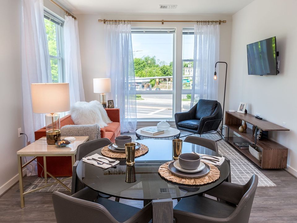 Living & Dining Room Flow
