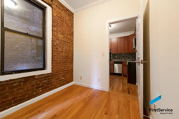 Rented by FirstService Realty (legacy) | media 5