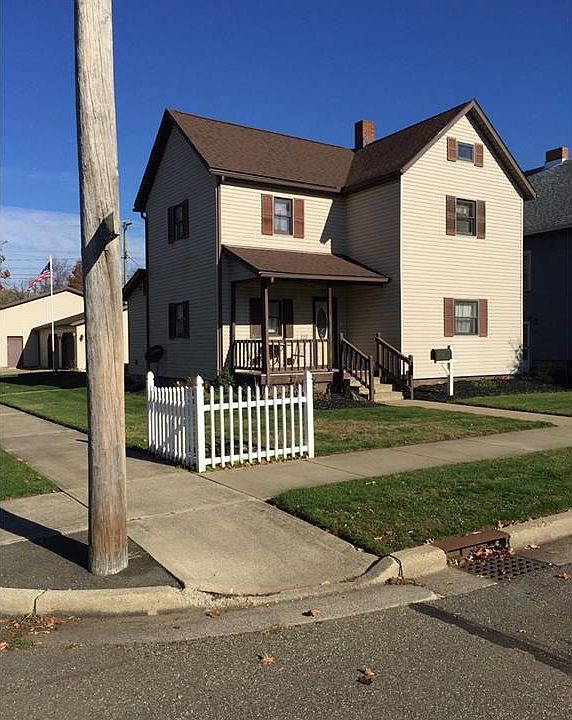 1st image of 203 E Broadway St
