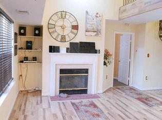 9709 Lake Pointe Ct APT 301, Upper Marlboro, MD 20774