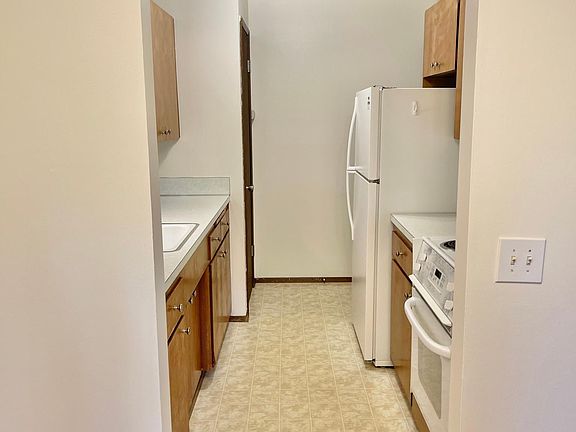5th image of 12225 SE 60th St APT 25