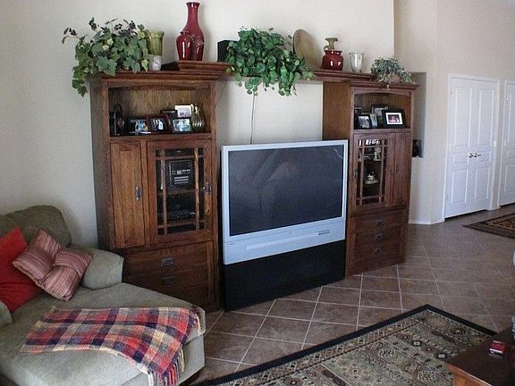 4th image of 549 S 230th Ave