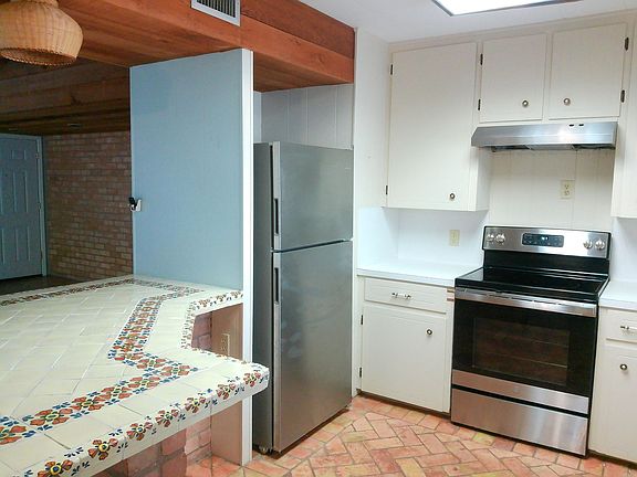 4th image of 330 Louisiana Ave