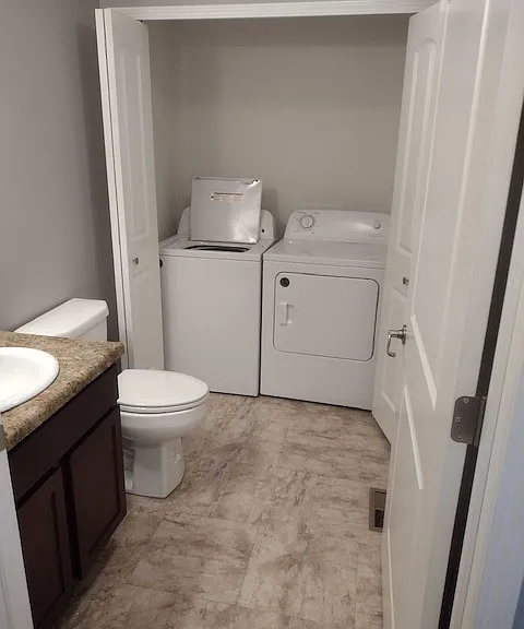915 N Riverside Dr #1 — Photo 7