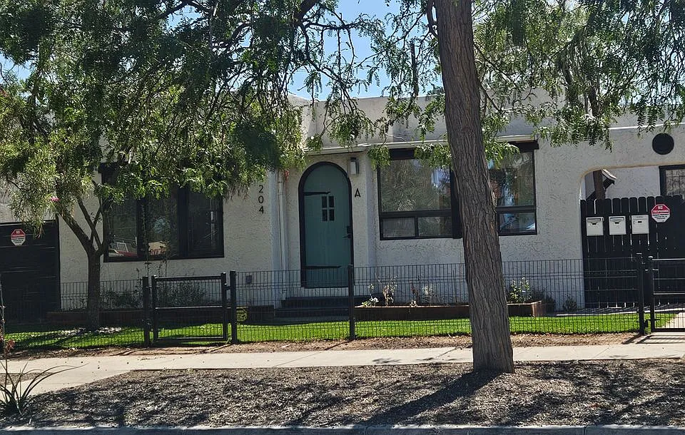 204 Harvard Dr SE #A