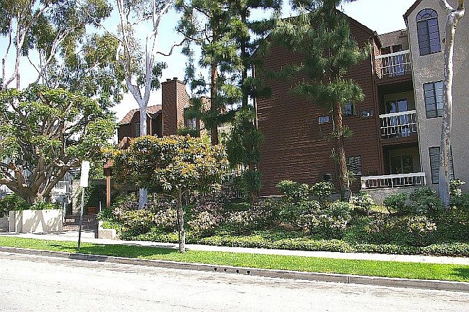 1st image of 436 E Palm Ave APT 102