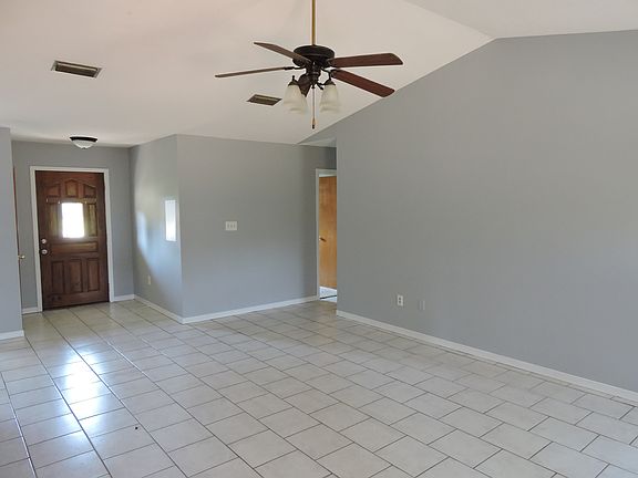 4th image of 215 Grand Prix Dr