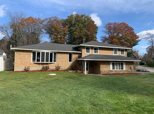 24 Paul St, Auburn, MA 01501