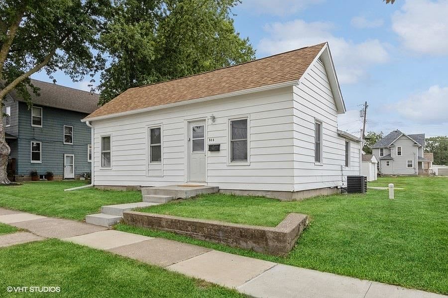 1st image of 514 N Avenue D