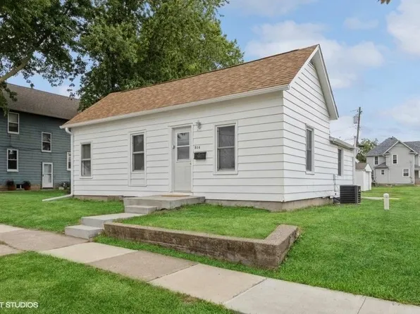 514 N Avenue D, Washington, IA 52353