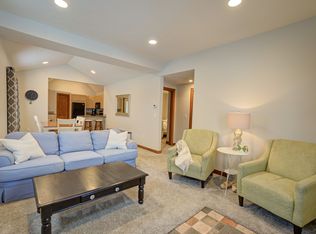 17 E 18th St, Holland, MI 49423