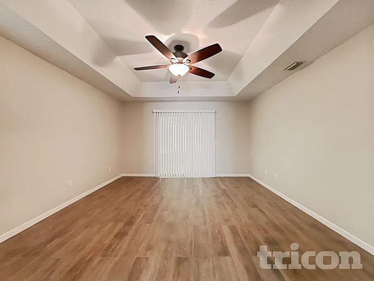 36 Redbay Ct W — Photo 20