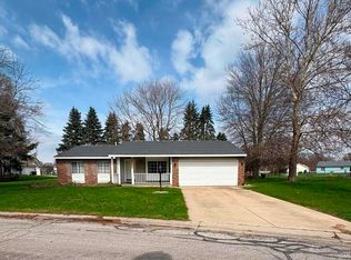 10365 Sunset Ln, Osceola, IN