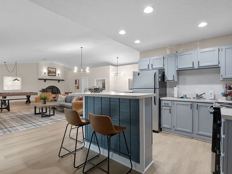 Hyde Park Townhomes — Photo 18