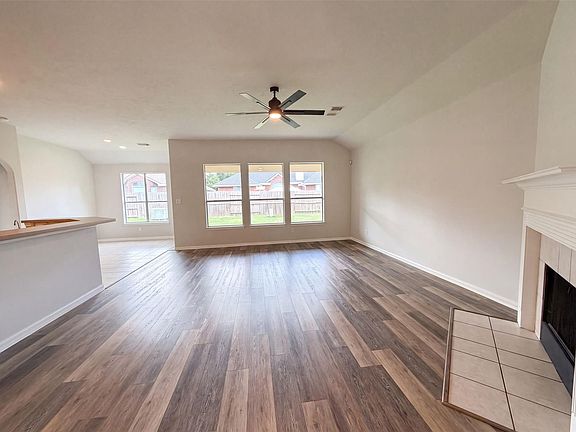 3rd image of 5704 Shady Hollow Ct