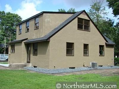 2nd image of 2424 Churchill St