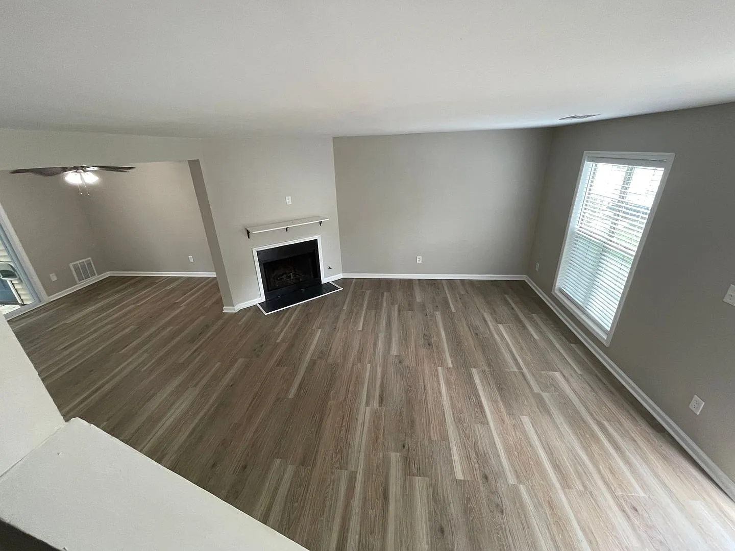 Remodeled Updated Townhome in Great Kennesaw Location! Near Kennesaw State University, Interstate... — Photo 2