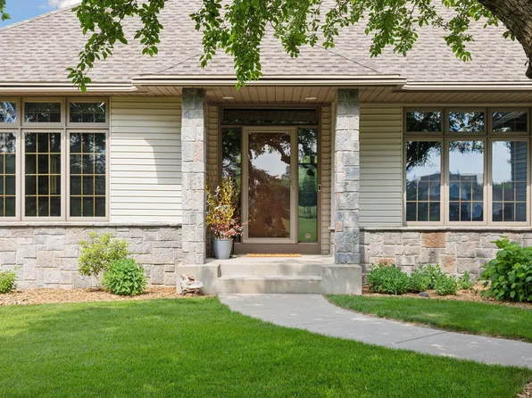 2618 Imperial Ave N, Lake Elmo, MN 55042