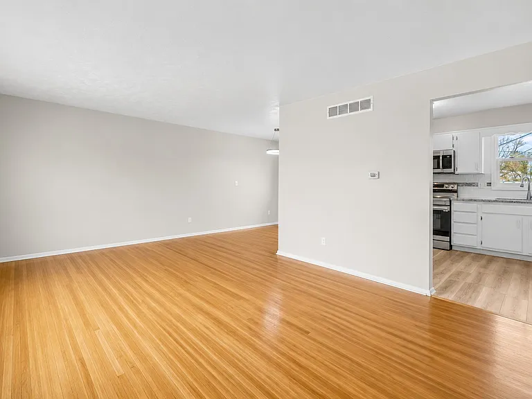 3404 S 127th Ave — Photo 13
