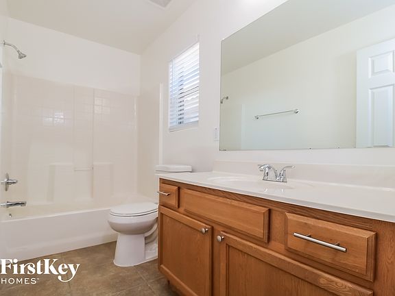 5th image of 14767 W Poinsettia Dr