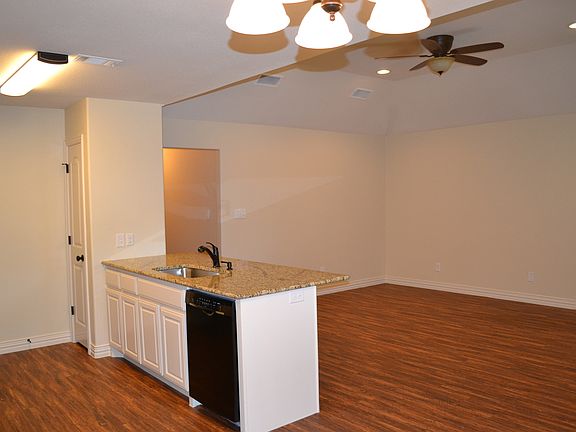 2nd image of 508 W Hull St
