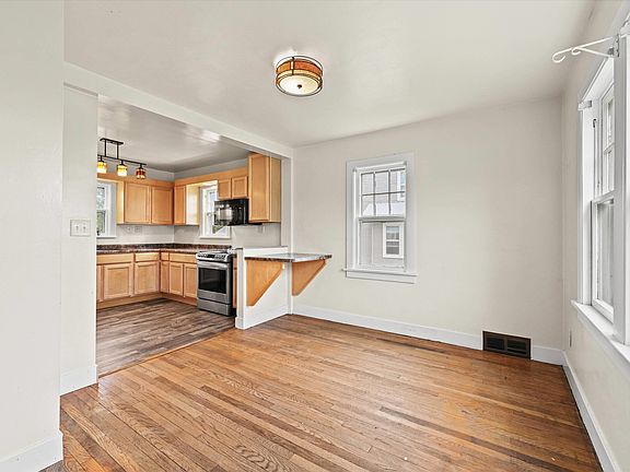 5th image of 1909 Asbury Rd