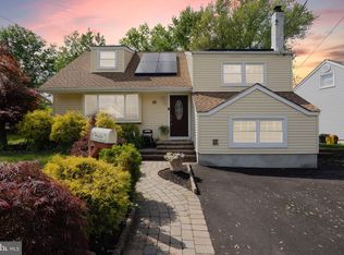 50 Miry Brook Rd, Hamilton, NJ 08690