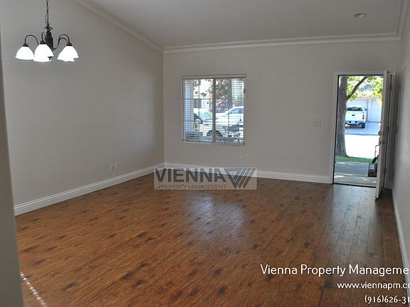 4th image of 2687 Mallard Way
