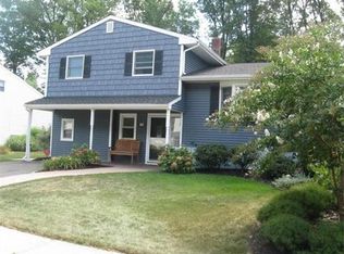 18 Desser Pl, Metuchen, NJ 08840