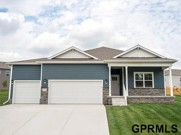 12928 S 67th St, Papillion, NE 68157