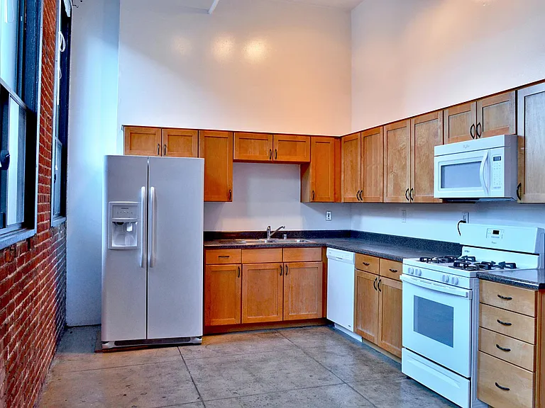 688 S. Santa Fe Ave — Photo 12