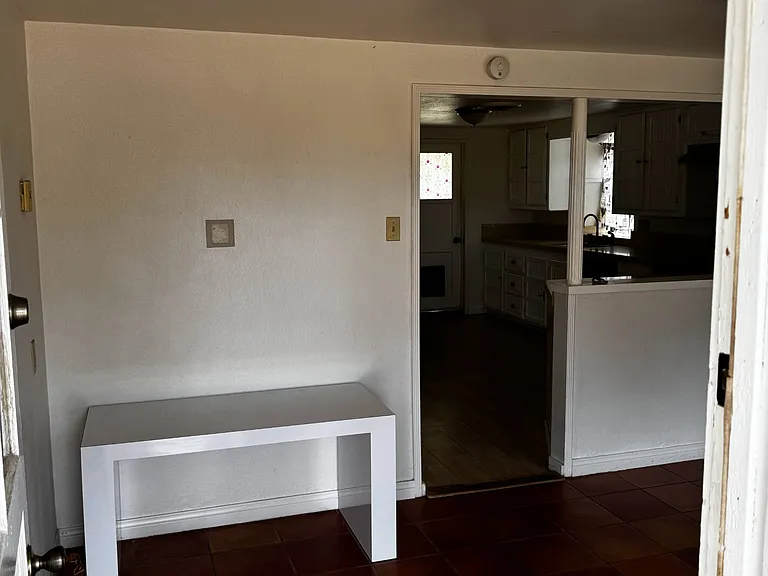 21541 River Rd — Photo 1