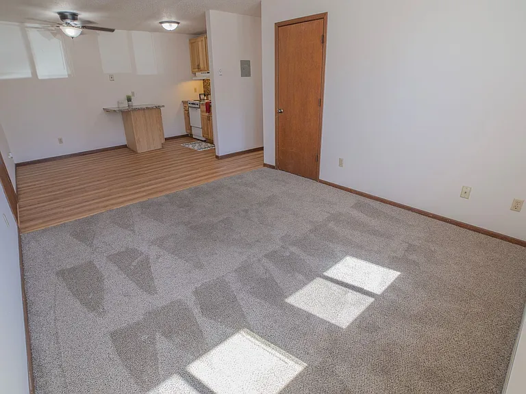 Cedars West Apartments — Photo 17
